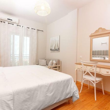 Charming And Comfy House Appartement Agia Marina Buitenkant foto