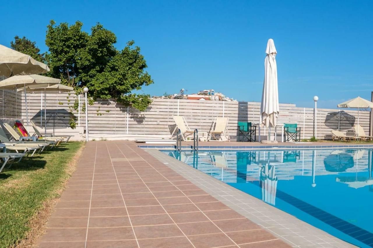 Charming And Comfy House Appartement Agia Marina Buitenkant foto