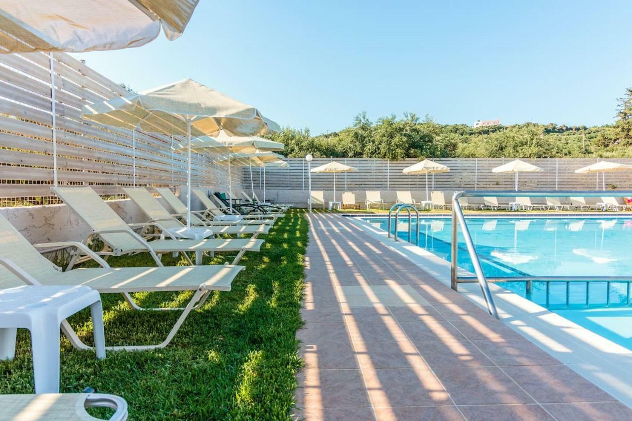 Charming And Comfy House Appartement Agia Marina Buitenkant foto