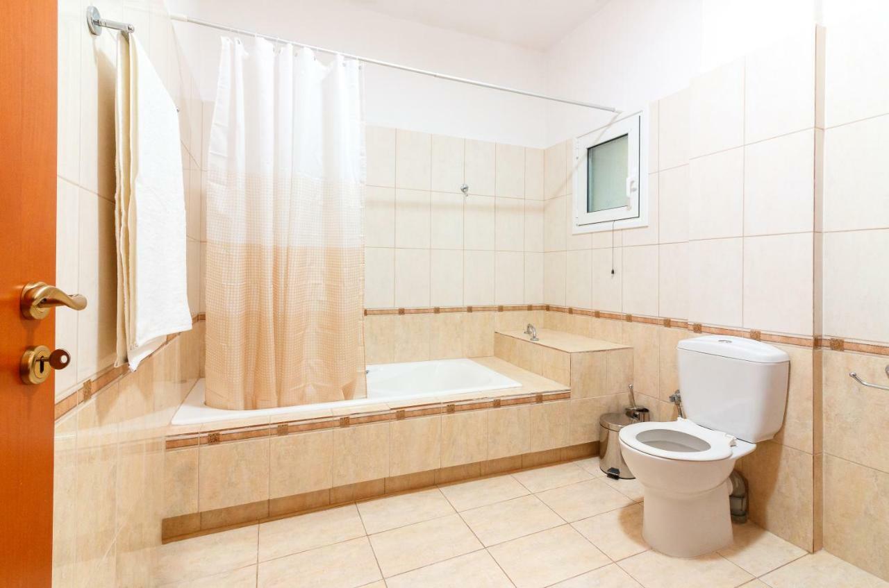 Charming And Comfy House Appartement Agia Marina Buitenkant foto