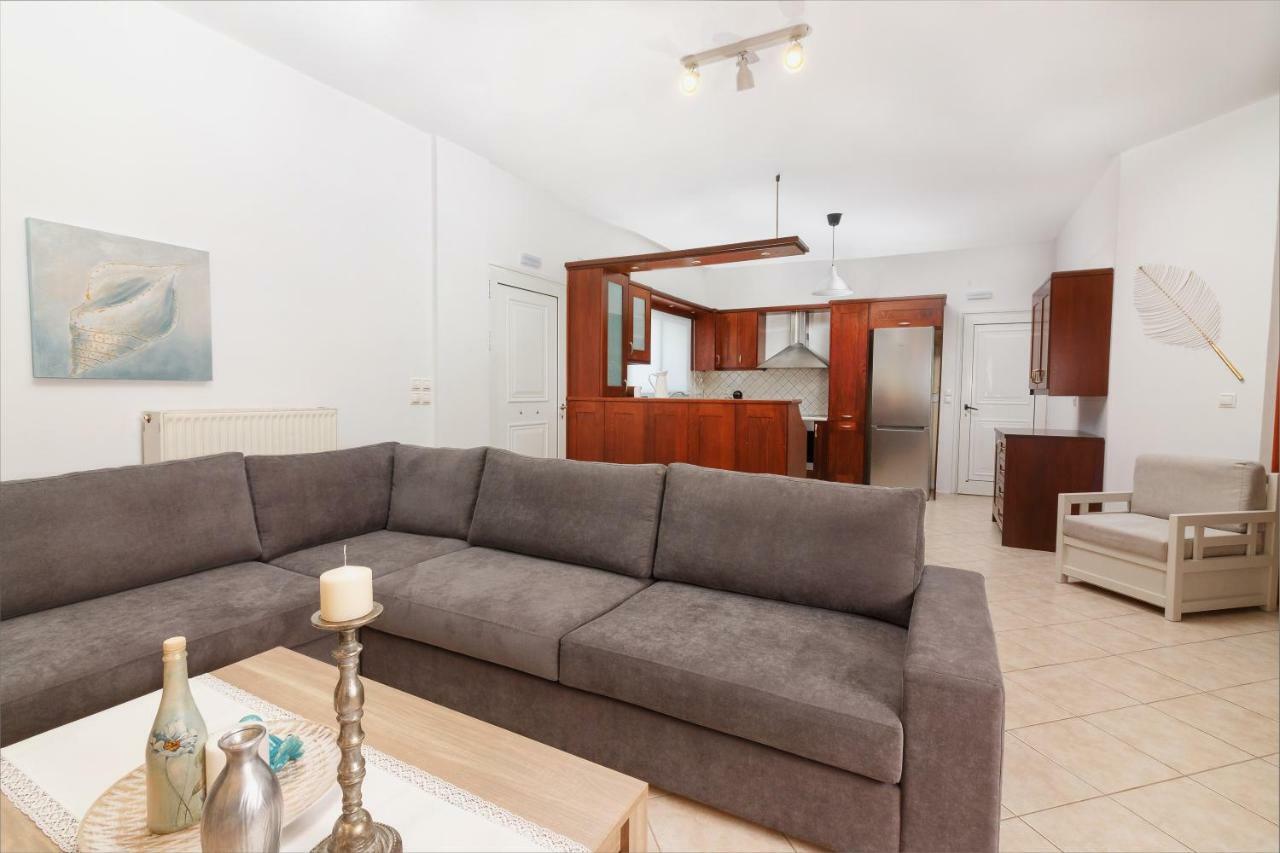 Charming And Comfy House Appartement Agia Marina Buitenkant foto