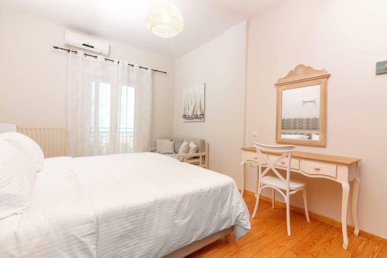 Charming And Comfy House Appartement Agia Marina Buitenkant foto